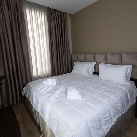 4R Colombo Hotel Tirana Exterior foto
