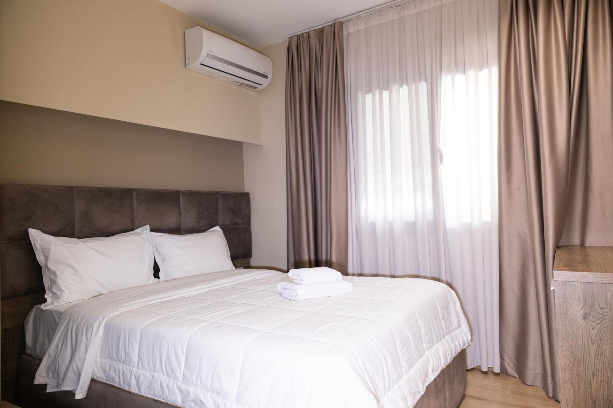 4R Colombo Hotel Tirana Exterior foto
